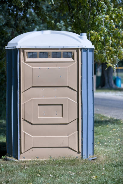 Affordable portable toilet rental in Devola, OH