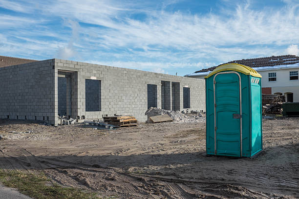 Best Luxury portable toilet rental  in Devola, OH